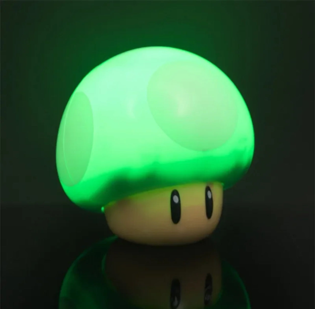 مجسم مضيء من سوبر ماريو بروس ماشروم 1UP مزود بإضاءة وصوت، من نينتندو، قابل للتجميع - أخضر