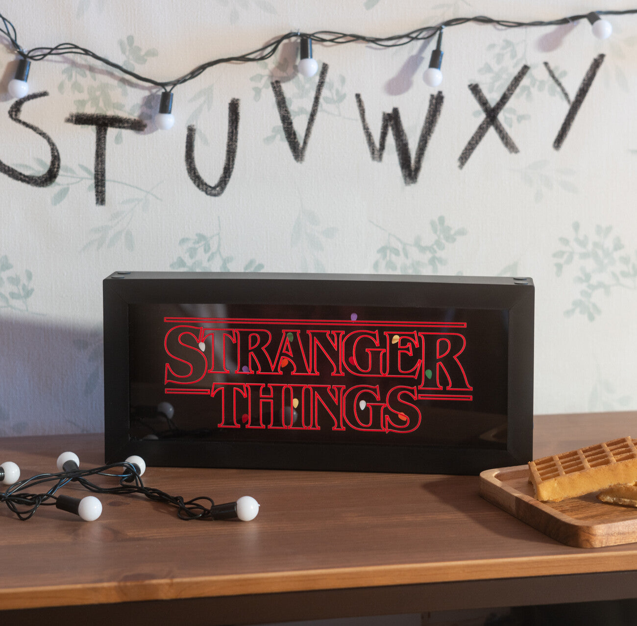 مصباح Erik Official Stranger Things The Upside Down - 4 أوضاع إضاءة - إضاءة متعددة الألوان XL