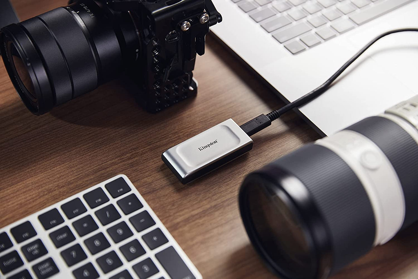 قرص SSD محمول عالي الأداء من Kingston XS2000 مزود بمنفذ USB-C - سعة 500 جيجابايت | 1 تيرابايت | 2 تيرابايت