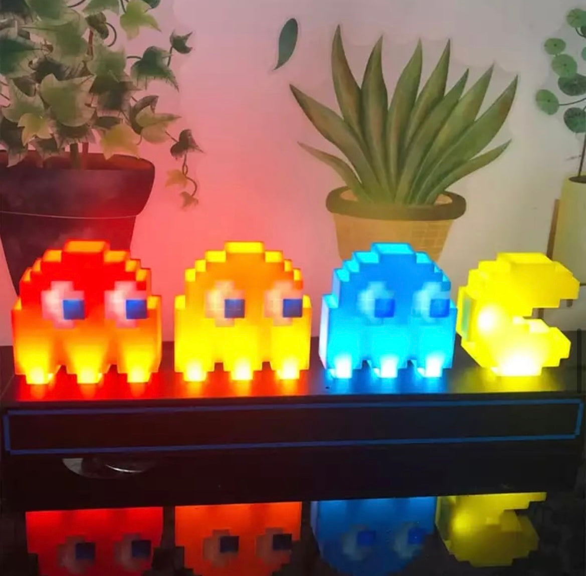 Pac-Man and Ghosts Light, Pac Man Collectable Figure LED Lamp