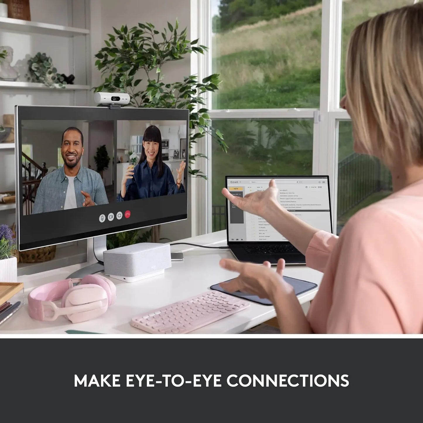 Logitech Brio 500 Full HD 1080p Webcam With Auto Light Correction RightLight 4, Auto-Framing RightSight - White