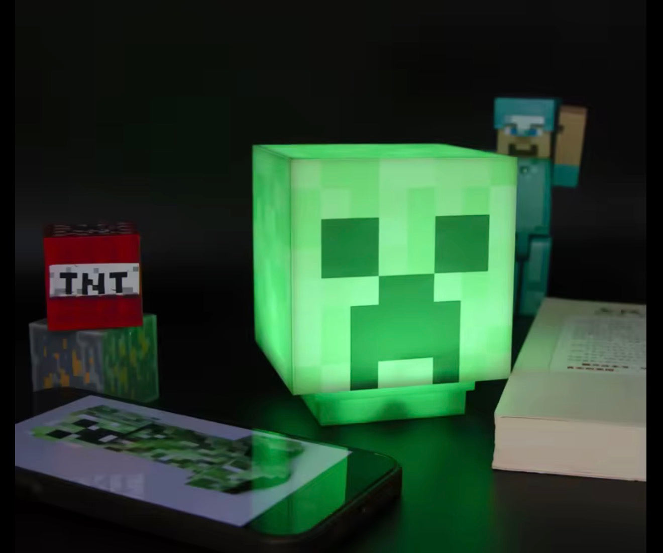 Paladone Minecraft Creeper Desk Light with Official Creeper Sounds, Night Light USB Rechargeable