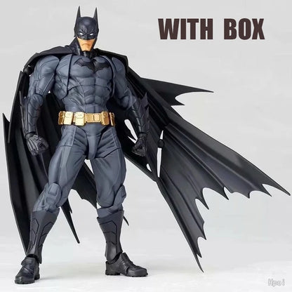 Batman REVOLTECH 16CM DC PVC Action Figure