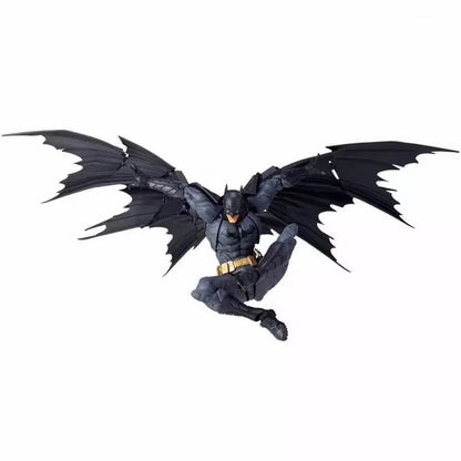 Batman REVOLTECH 16CM DC PVC Action Figure