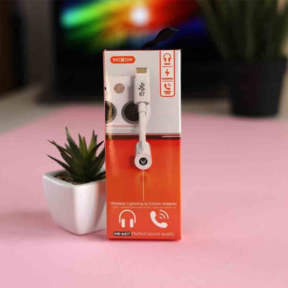 MOXOM MX-AX17, Lightning / Type C To 3.5mm Aux Converter - Lightning IPhone | Type C / Android