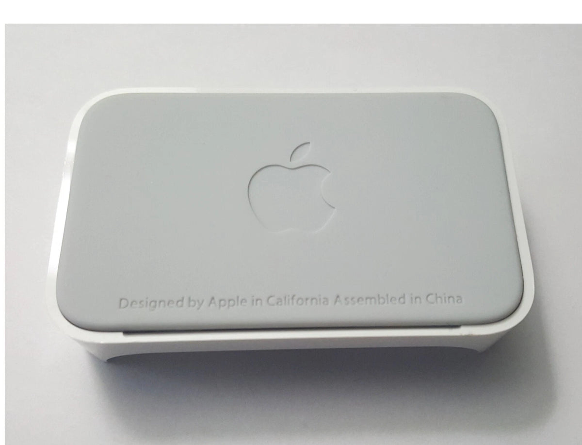 Apple First 1st Generation 30 Pin Dock Charging Base Stand For IPod Nano & IPhone 2/3/4