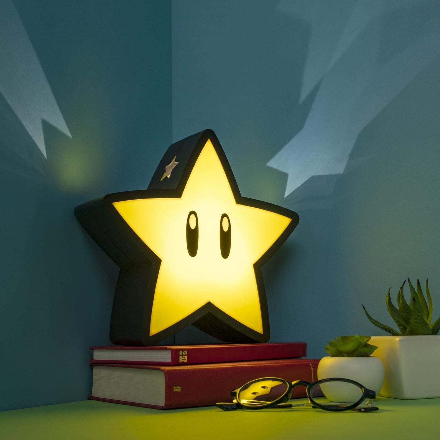 Paladone Super Star Projector Lamp - Super Mario Decorative Light